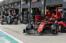 Illustrationsbild från en formel 1-depå.