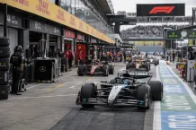 Illustrationsbild från en formel 1-depå.