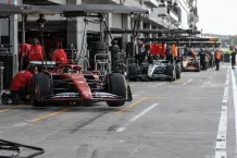Illustrationsbild från en formel 1-depå.